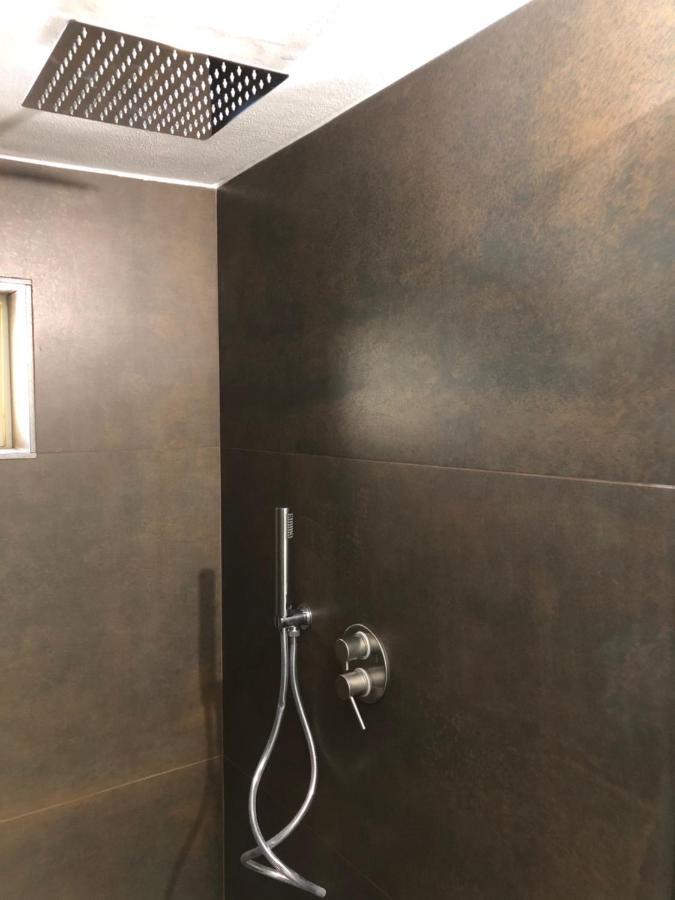 Carlo V - Con Piscina E Giardino Privati Apartment Lecce Ngoại thất bức ảnh