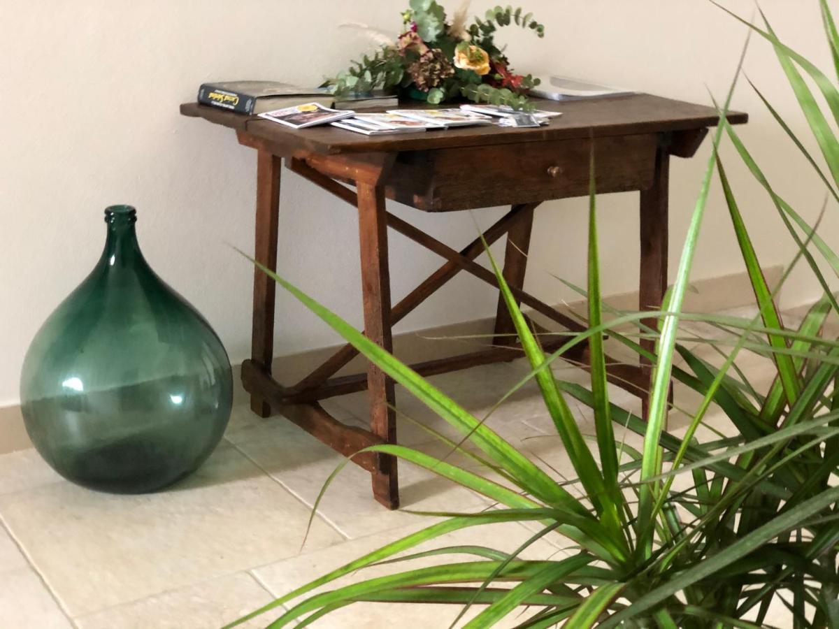 Carlo V - Con Piscina E Giardino Privati Apartment Lecce Ngoại thất bức ảnh