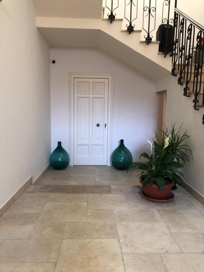 Carlo V - Con Piscina E Giardino Privati Apartment Lecce Ngoại thất bức ảnh