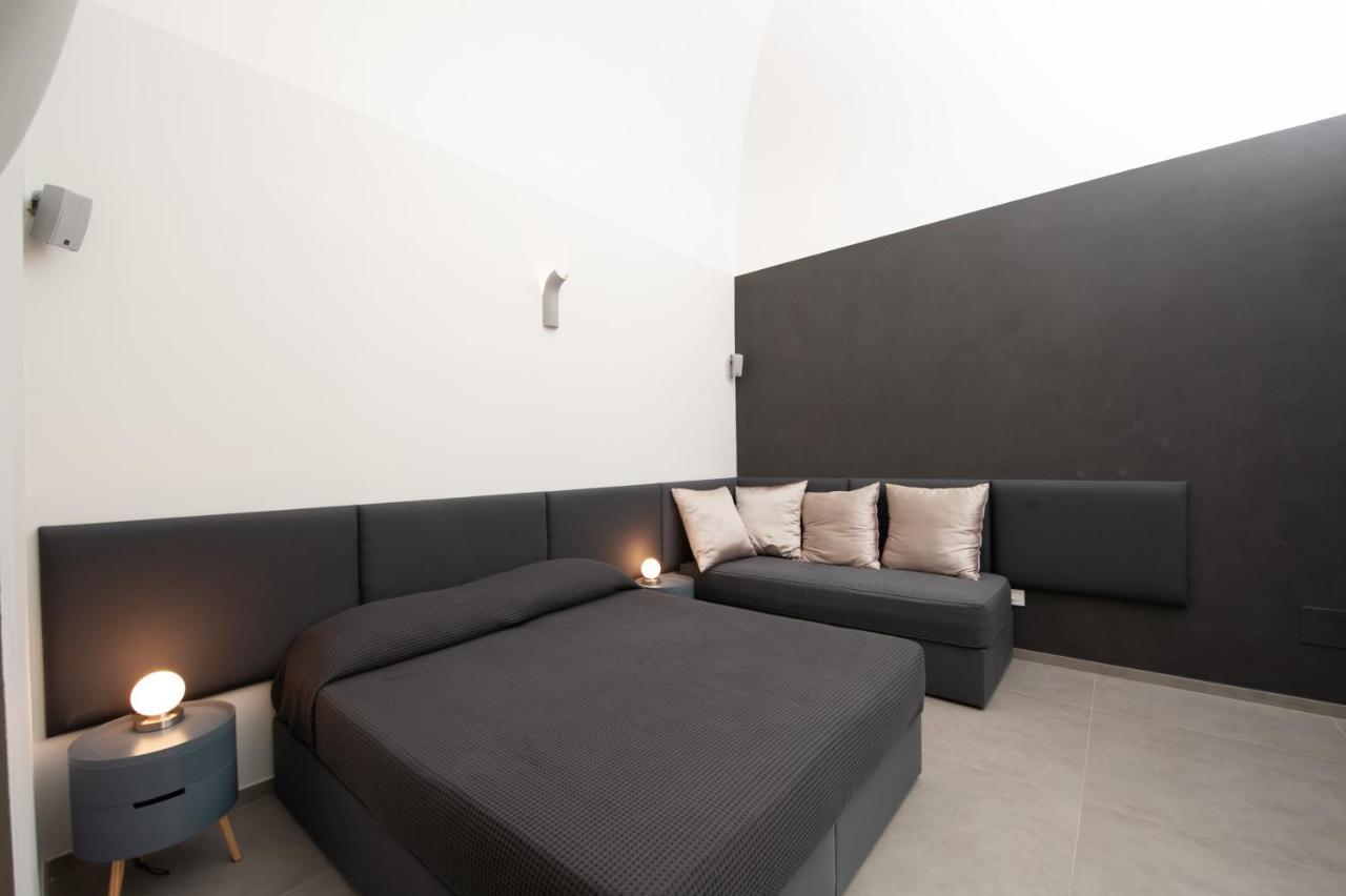 Carlo V - Con Piscina E Giardino Privati Apartment Lecce Ngoại thất bức ảnh