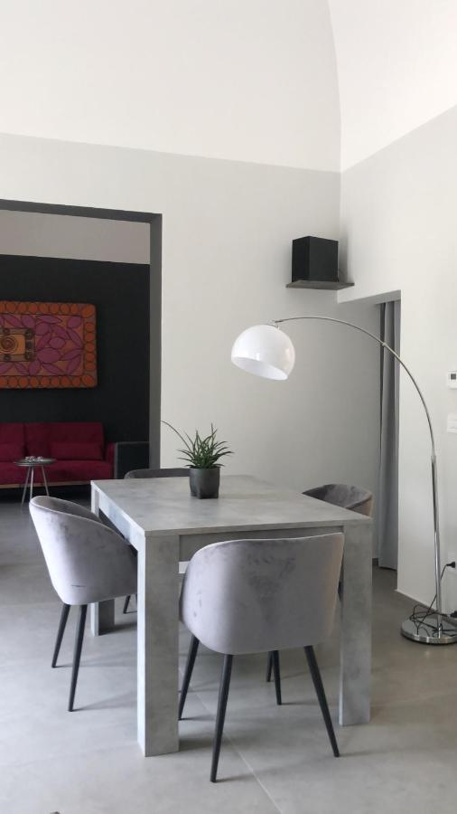 Carlo V - Con Piscina E Giardino Privati Apartment Lecce Ngoại thất bức ảnh