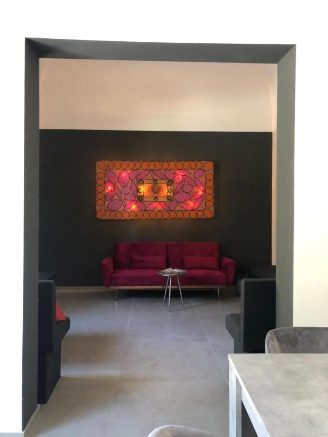 Carlo V - Con Piscina E Giardino Privati Apartment Lecce Ngoại thất bức ảnh